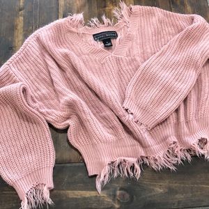 🎈 2/$25 Light Pink Grunge Cropped Sweater